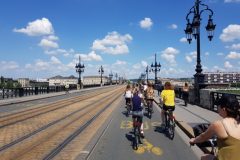 Visiter Bordeaux à vélo